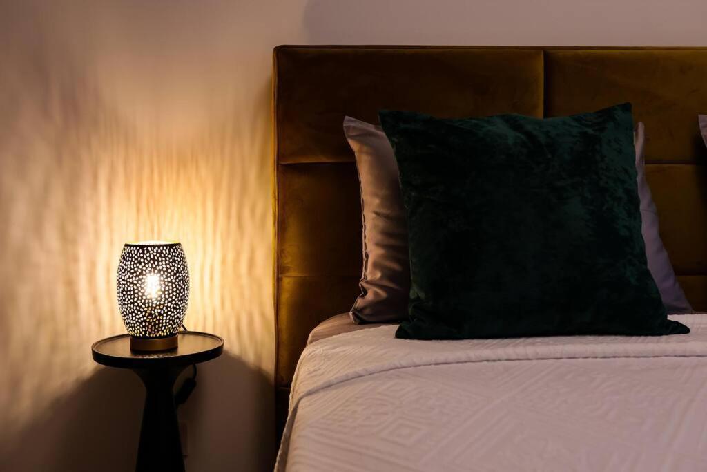 Luxury Infusion By - Free Parking *
